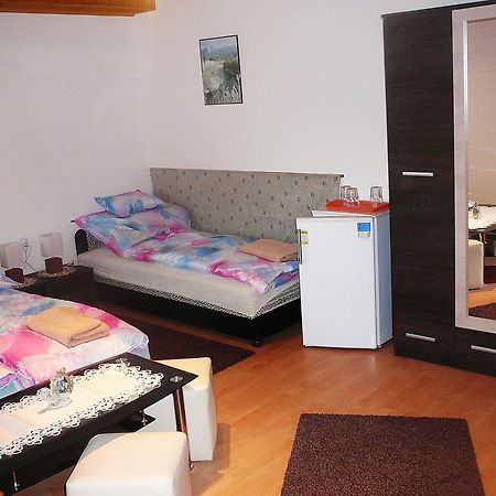 Szerencsecsillag Vendégház Kiskoros Esterno foto
