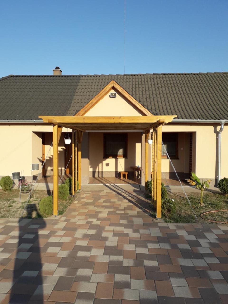 Szerencsecsillag Vendégház Kiskoros Esterno foto
